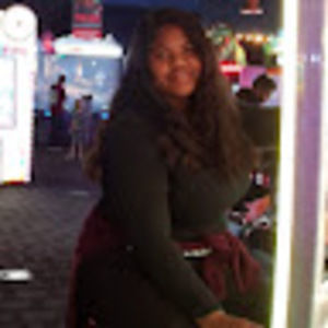 Meet your Posher, Desi